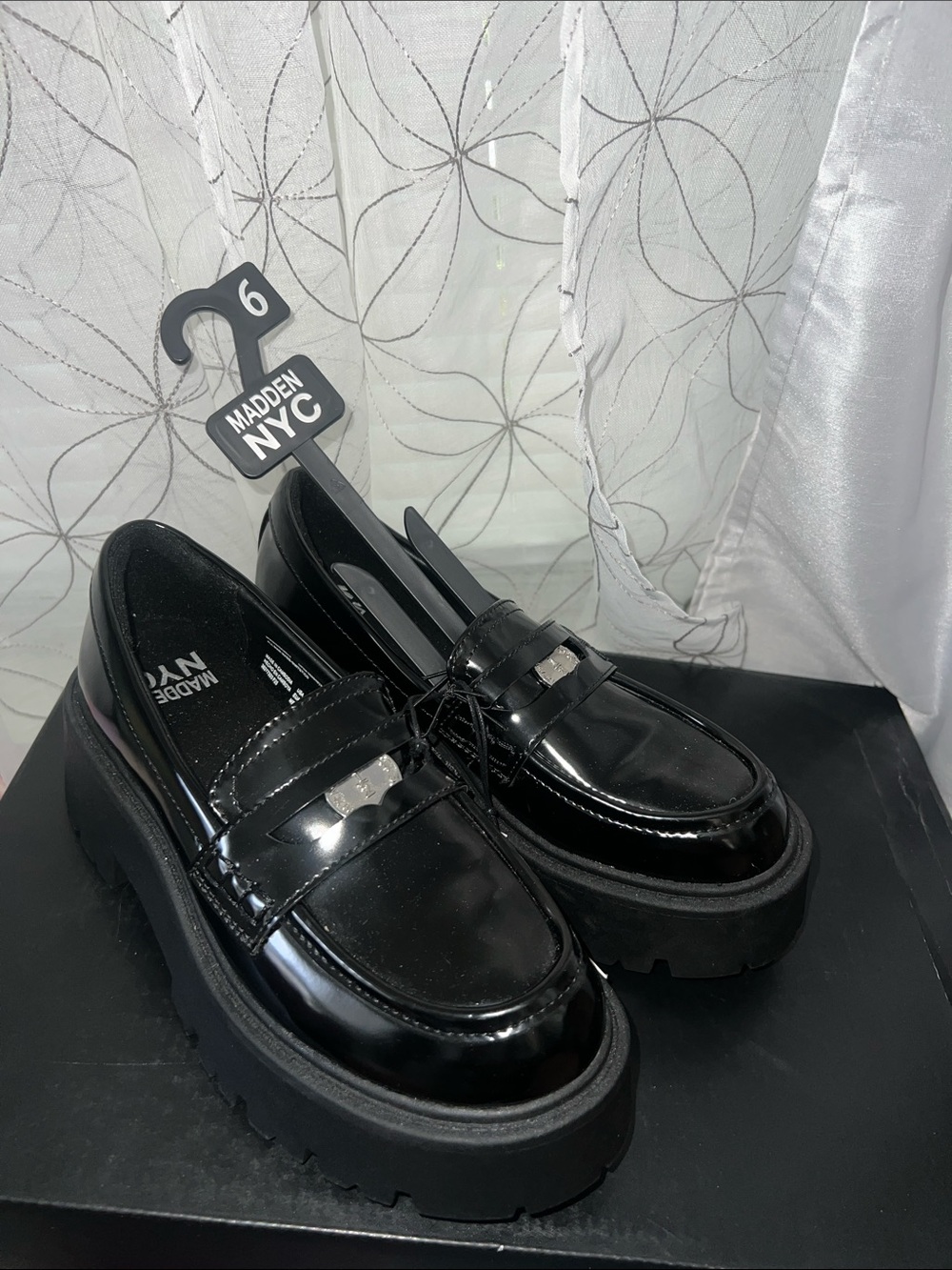 Madden NYC Women's Black Platform Loafers size 6